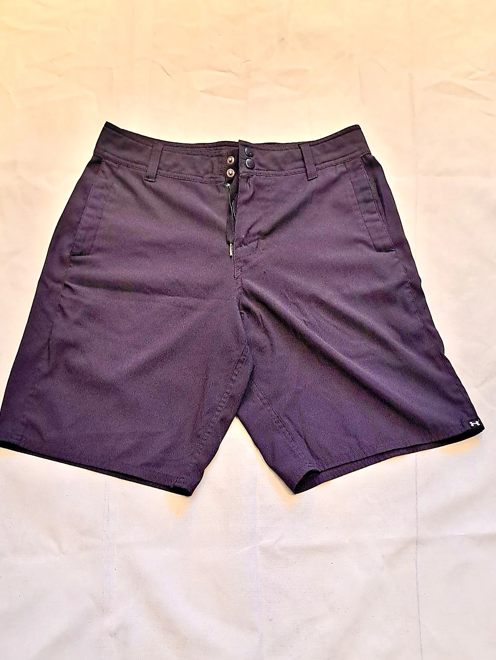 Under Armour Men's Black Athletic Shorts Size 30